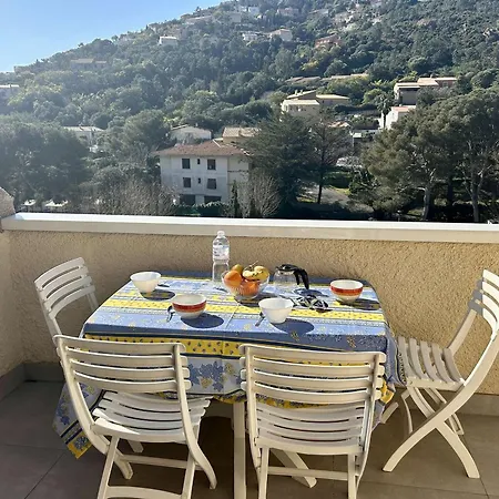 Daire Mezzanine Climatise Proche Avec Terrasse Et Parking A Saint-raphael - Fr-1-226a-162 Saint-Raphaël